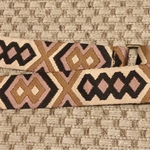 Women’s belt, Southwestern design mauve/tan/blk, 2in wide, NWOT. - Picture 5 of 5
